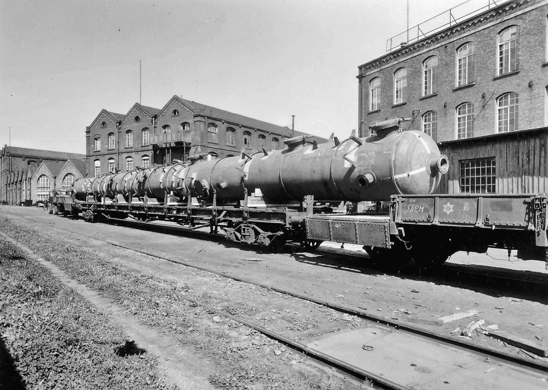 Mulhouse : Des Fils de Coton aux Rails de l'Innovation